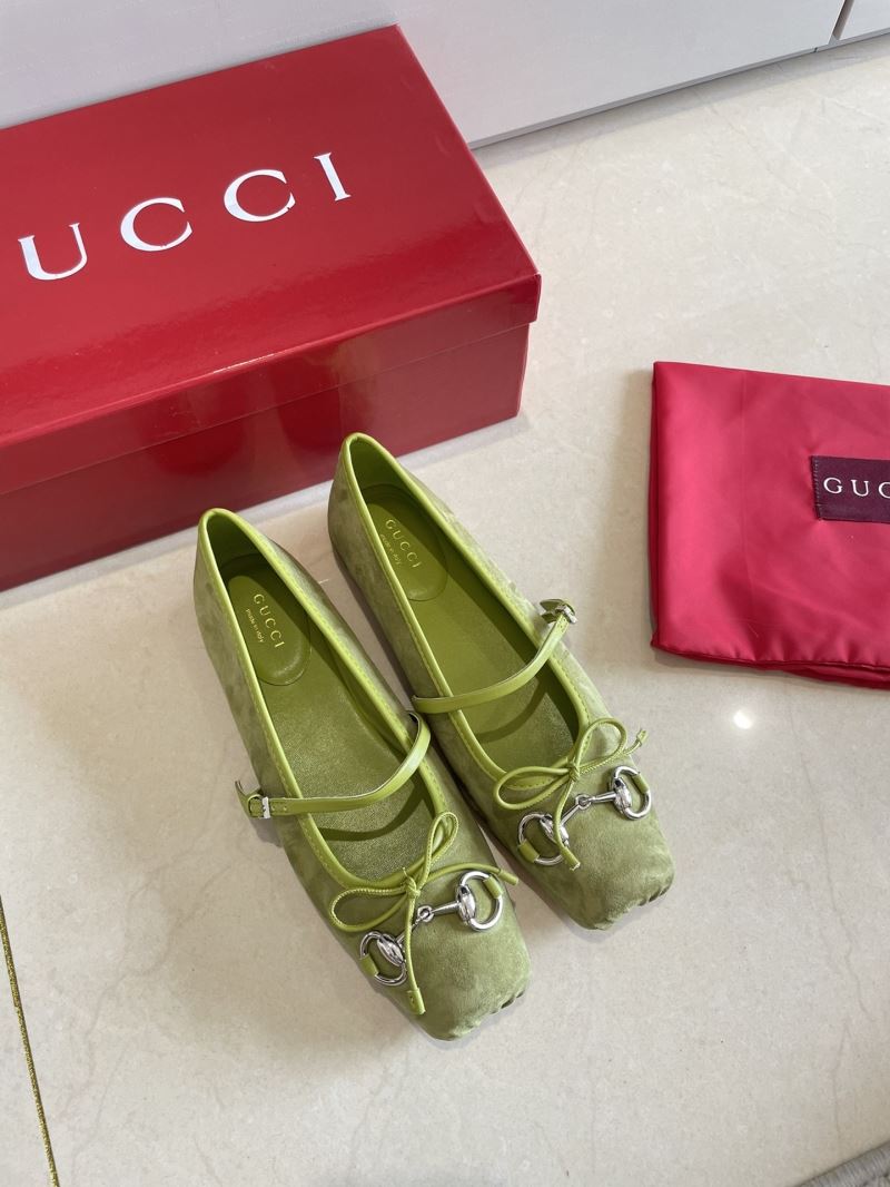 Gucci Flat Shoes